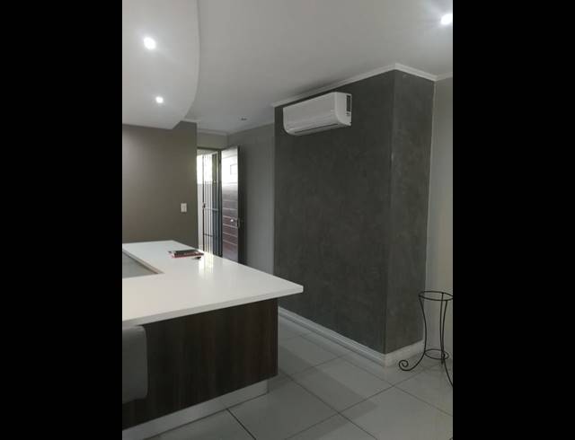 2 BEDROOM PROPERTY TO RENT IN MENLO PARK